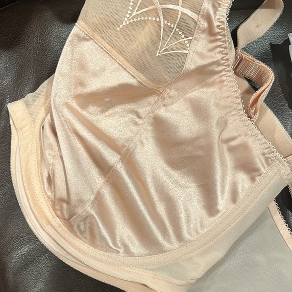 Elomi Cate Side Support Bra - Picture 13 of 13